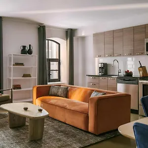 Apart-hotel Sonder By Marriott Bonvoy Penny Lane Old, Montréal
