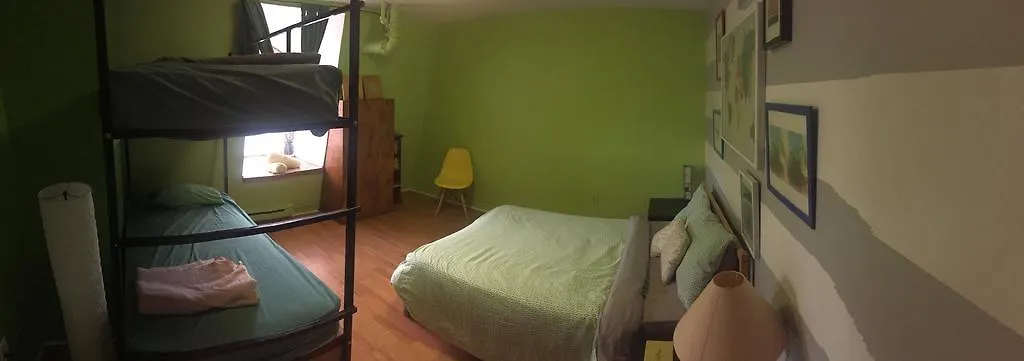 Auberge Alternative Montreal Hostel