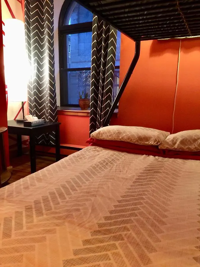 Auberge Alternative Montreal Hostel