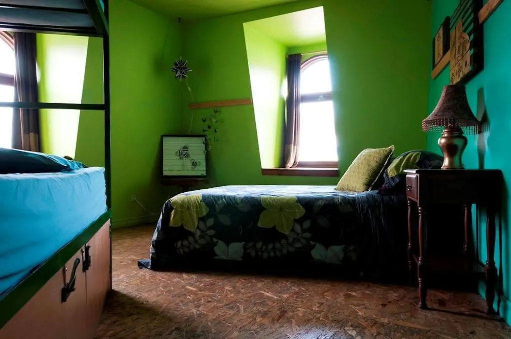 Hostel Auberge Alternative Montreal