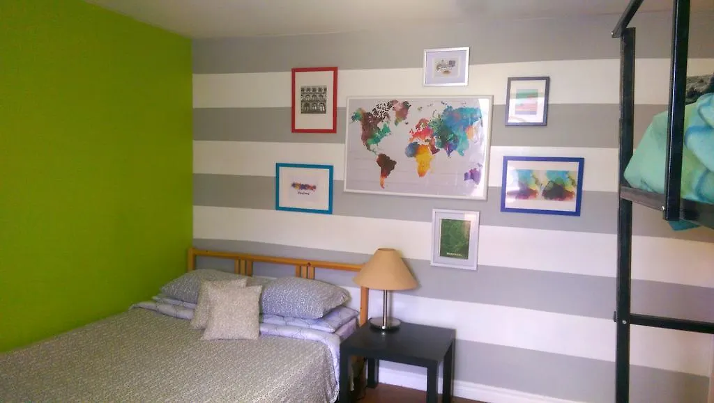 Auberge Alternative Montreal Hostel
