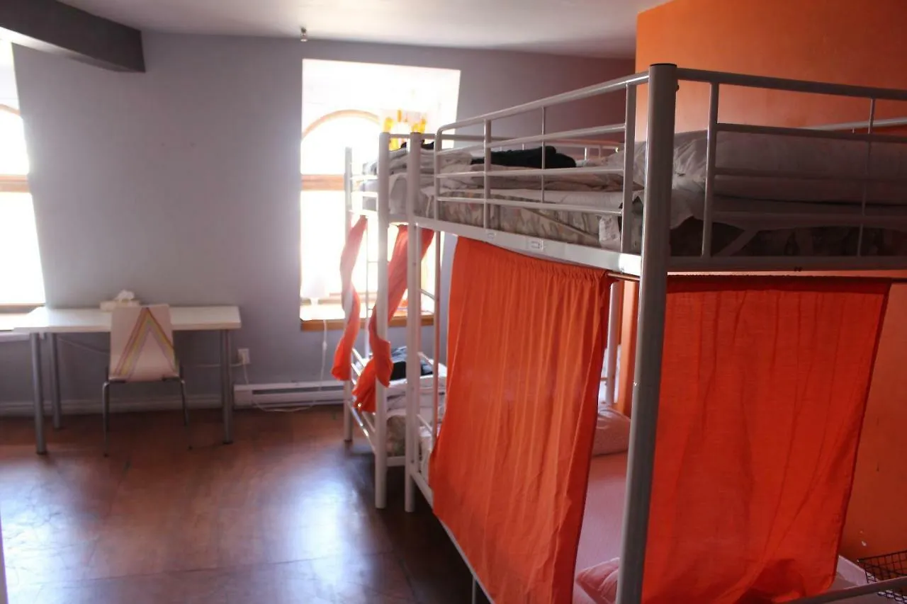 Auberge Alternative Montreal Hostel